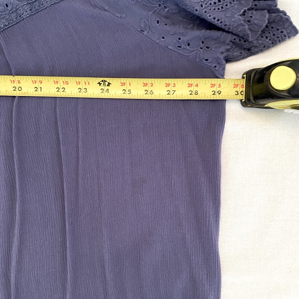 Knox Rose Eyelet Detail Top - Picture 9 of 12